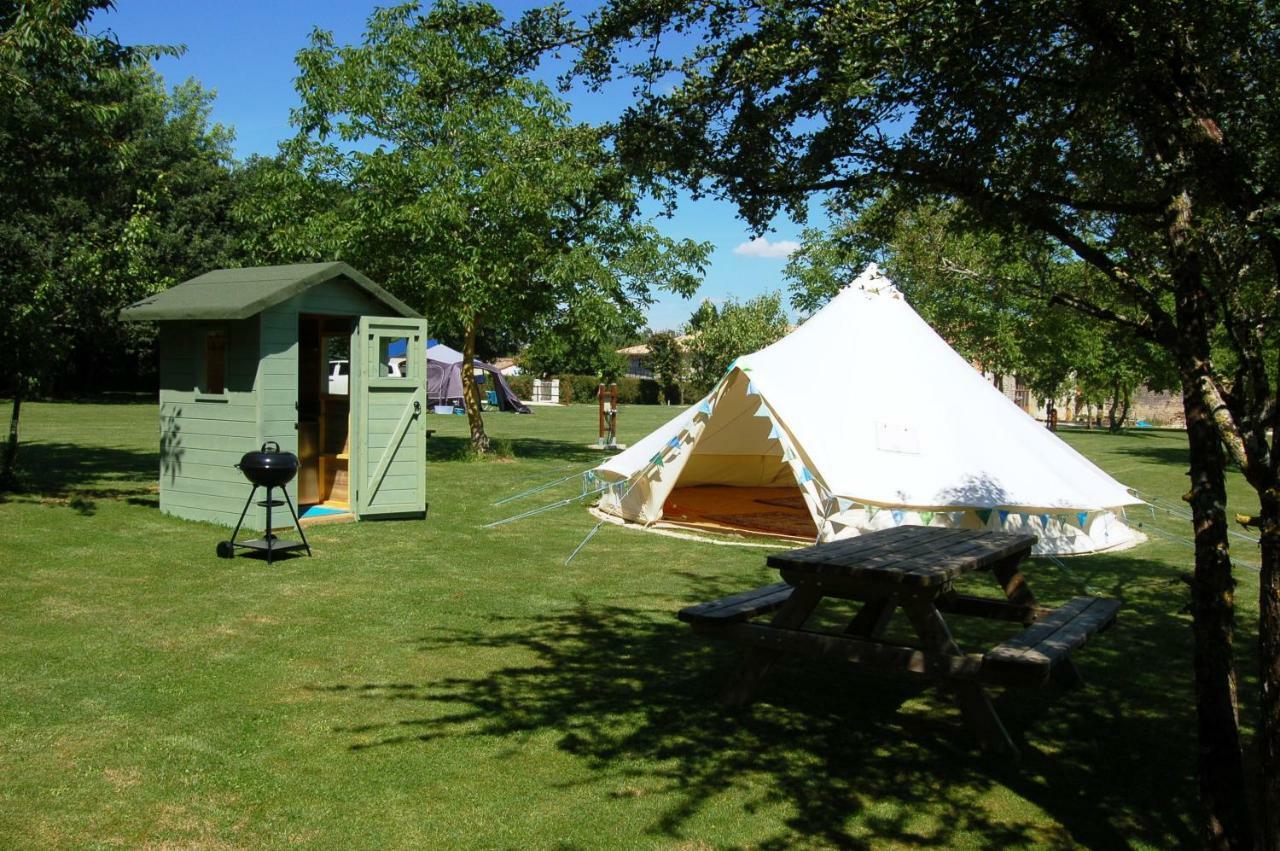 Camping La Foret De Tesse Exterior photo