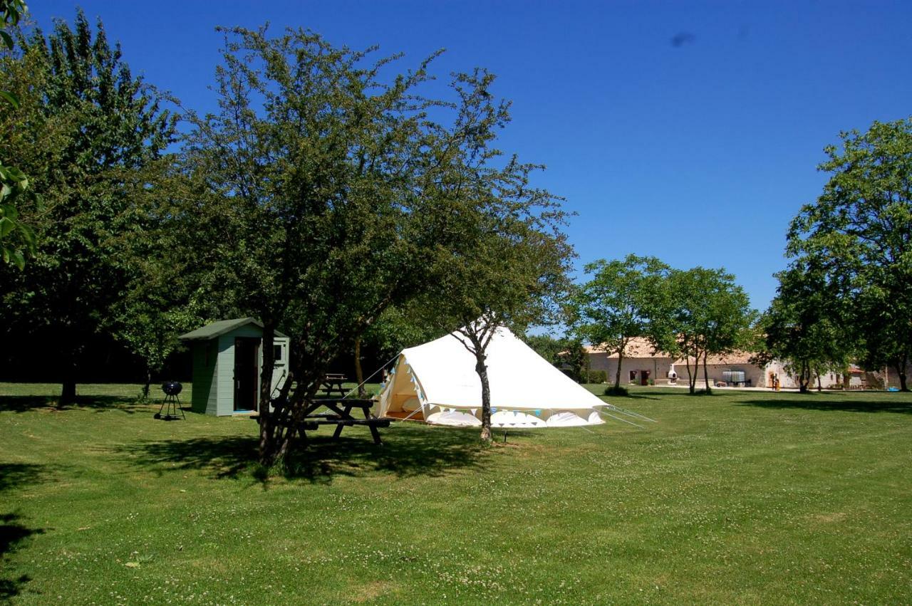 Camping La Foret De Tesse Exterior photo