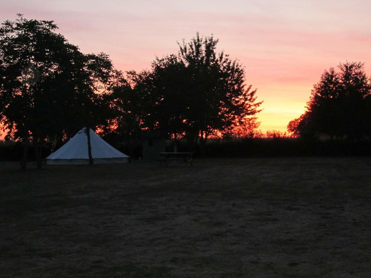 Camping La Foret De Tesse Exterior photo